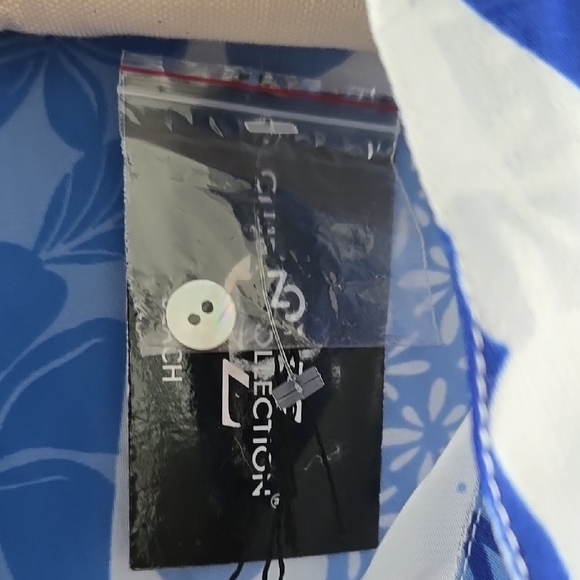 Club Z Collection Blue Floral Women's Resort Wear Beach Shirt  Size L - Picture 4 of 6